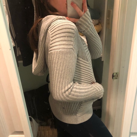 Lululemon sweater zip-up - Picture 2 of 6